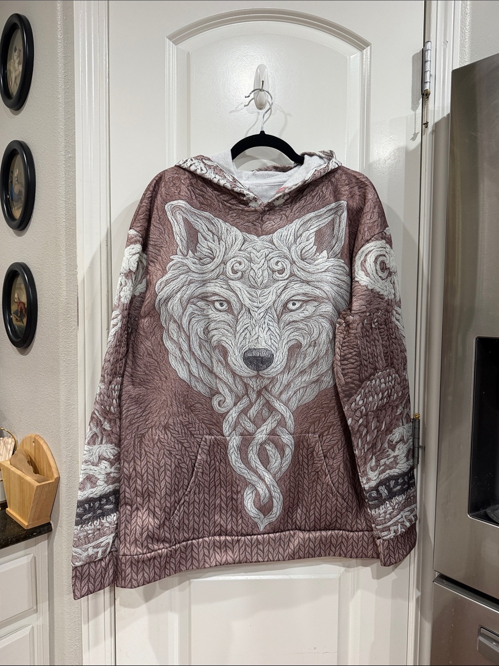 Men's Brown Wolf Graphic Hooded Sweatshirt NWOT